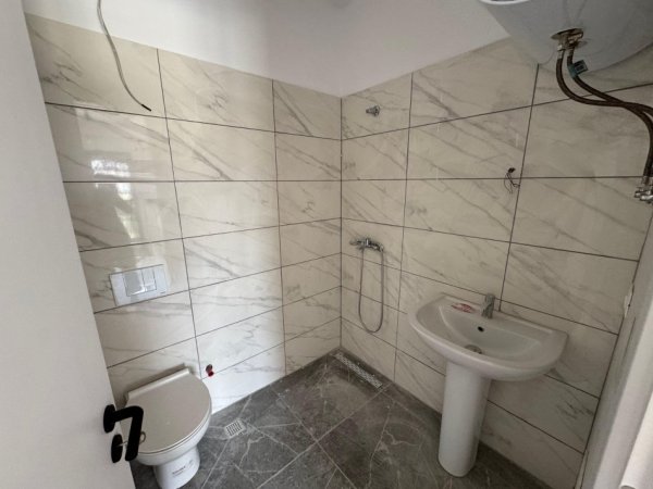 Shqiperi, shitet apartament 2+1 Kati 3, 92 m² 176.000 € (Kodra e diellit)