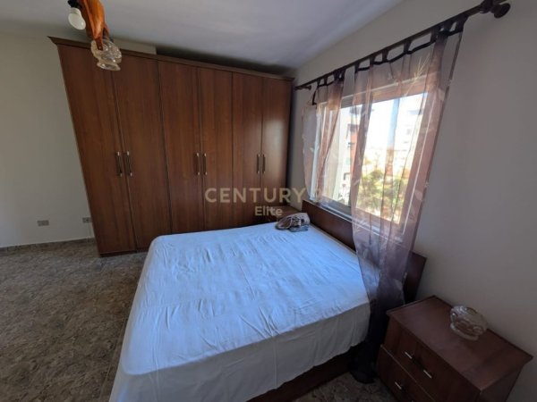 Tirane, jepet me qera apartament 2+1+Aneks+Ballkon Kati 3, 120 m² 600 € (Rr. Naim Frasheri)