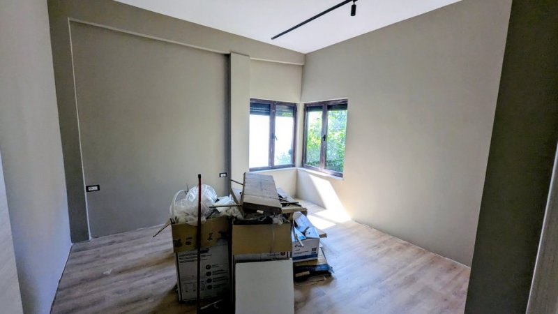 Tirane, jepet me qera zyre-Banim 2 apartmente Kati 1, 130 m² 899 € (Rruga Margarita Tutulani)