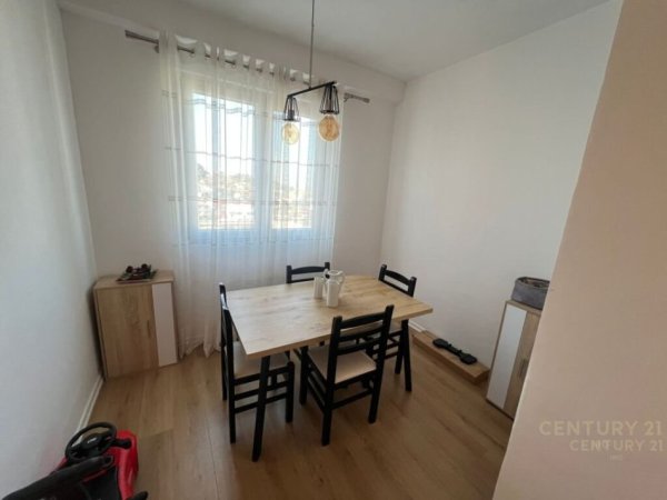 Tirane, jepet me qera apartament 2+1+Aneks+Ballkon Kati 10, 87 m² 550 € (Tek Grand Galeri)