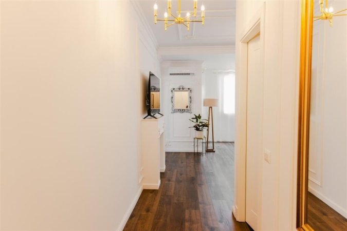 Tirane, jepet me qera apartament 1+1+Ballkon Kati 9, 75 m² 550 € (Astir)
