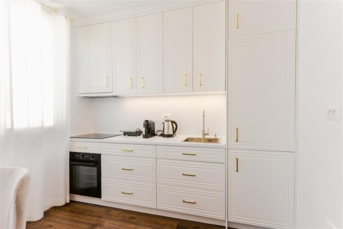 Tirane, jepet me qera apartament 1+1+Ballkon Kati 9, 75 m² 550 € (Astir)