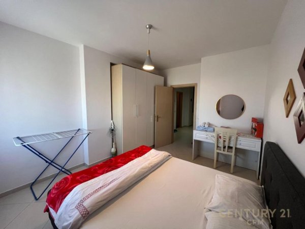 Tirane, jepet me qera apartament Kati 8, 64 m² 500 € (Bulevardi Migjeni)