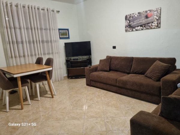 Tirane, jepet me qera apartament 2+1 Kati 5, 78 m² 500 € (Rruga Ndre Mjeda)