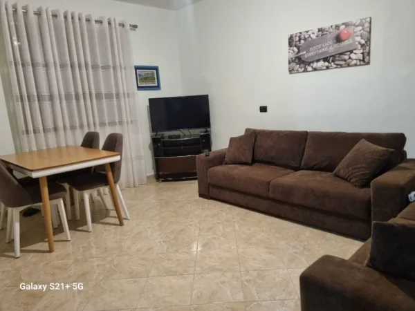 Tirane, jepet me qera apartament 2+1 Kati 5, 78 m² 500 € (Rruga Ndre Mjeda)