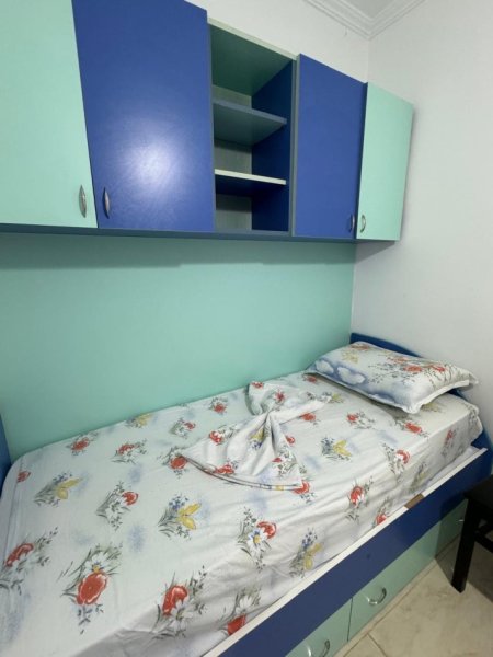 Tirane, jepet me qera apartament 2+1+Ballkon Kati 5, 80 m² 35.000 € (Xhamia e Tabakeve)