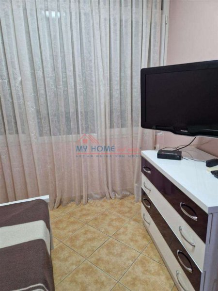 Tirane, jepet me qera apartament 3+1+Ballkon Kati 4, 106 m² 800 € (Zogu i Zi)