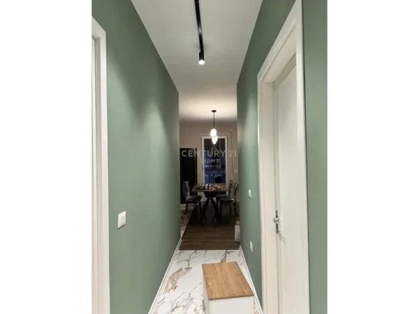 Tirane, jepet me qera apartament 2+1 Kati 3, 100 m² 800 € (Don Bosko)