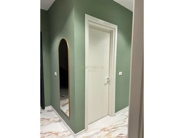 Tirane, jepet me qera apartament 2+1 Kati 3, 100 m² 800 € (Don Bosko)