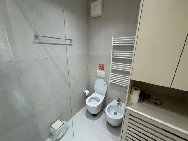 Tirane, jepet me qera apartament 1+1 Kati 6, 80 m² 700 € (Kopshti Botanik)