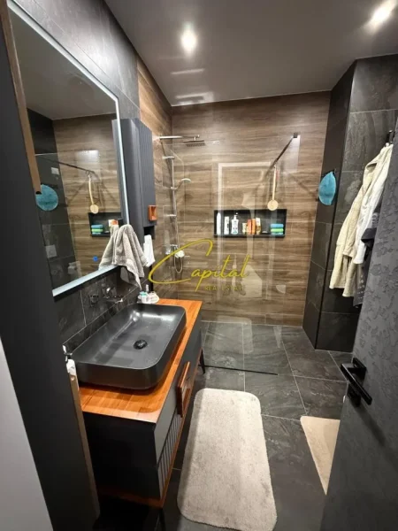 Tirane, shitet apartament 2+1+2  Kati 5, 140 m² 650.000 € ( Lake View )