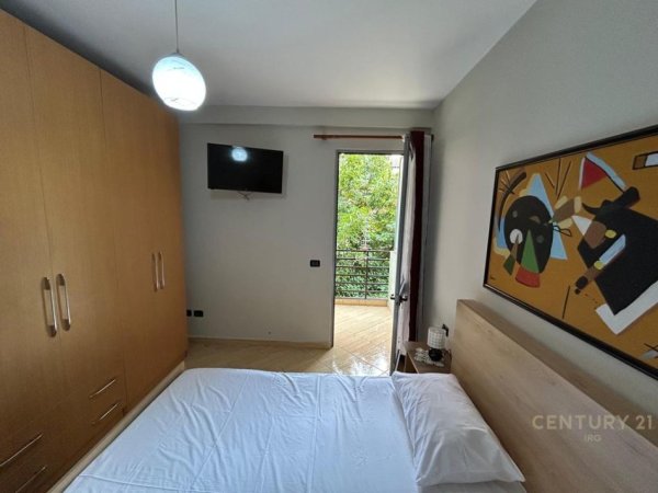 Tirane, jepet me qera apartament 2+1 Kati 2, 80 m² 650 € (Myslym shyri)