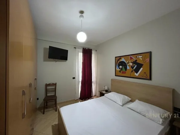 Tirane, jepet me qera apartament 2+1 Kati 2, 80 m² 650 € (Myslym shyri)