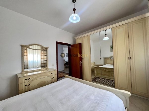 Tirane, jepet me qera apartament 2+1 , 105 m² 900 € 
