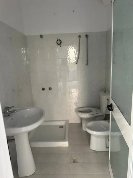 Durres, shitet apartament 2+1+Ballkon Kati 2, 84 m² 104.000 € (Iliria, Lagjia 13)