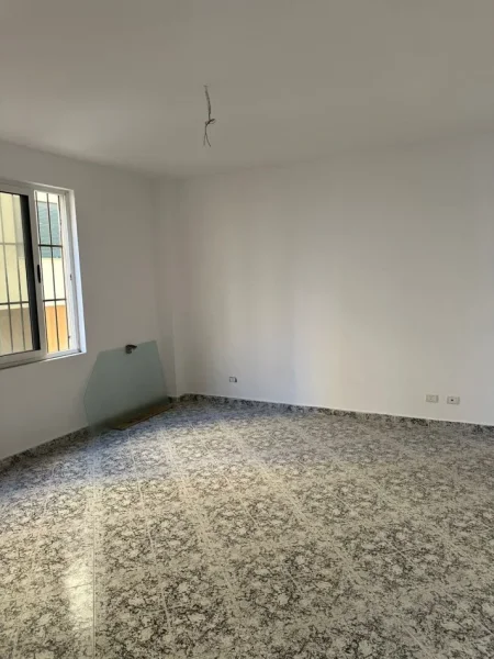 Durres, shitet apartament 2+1+Ballkon Kati 2, 84 m² 104.000 € (Iliria, Lagjia 13)