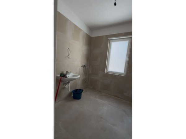 Tirane, shitet apartament 2+1 Kati 1, 99 m² 109.000 € 
