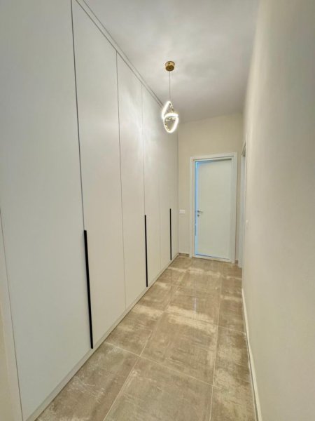 Tirane, jepet me qera apartament 2+1 , 92 m² 600 € 