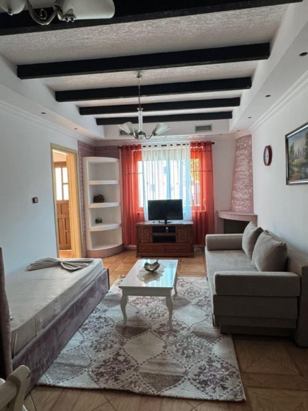 Tirane, jepet me qera apartament 1+1 Kati 1, 310 € 