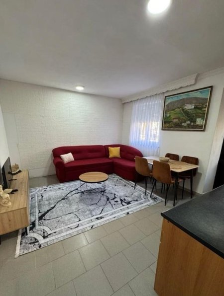 Tirane, jepet me qera apartament 1+1+Aneks+Ballkon ,500 euro