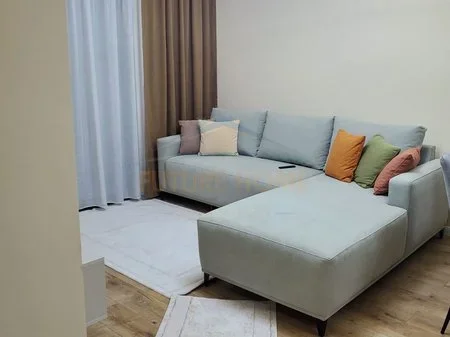 Tirane, jepet me qera apartament 1+1 Kati 4, 67 m² 1.000 € 