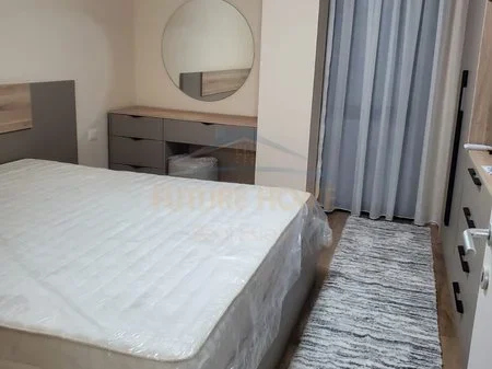 Tirane, jepet me qera apartament 1+1 Kati 4, 67 m² 1.000 € 