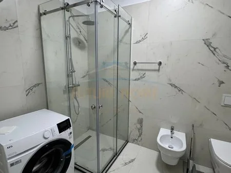 Tirane, jepet me qera apartament 1+1 Kati 4, 67 m² 1.000 € 