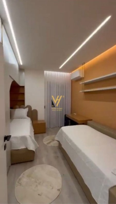 Tirane, shitet apartament 2+1+Ballkon Kati 1, 104 m² 250.000 € (RELUX RESIDENCE, SHKOZË)