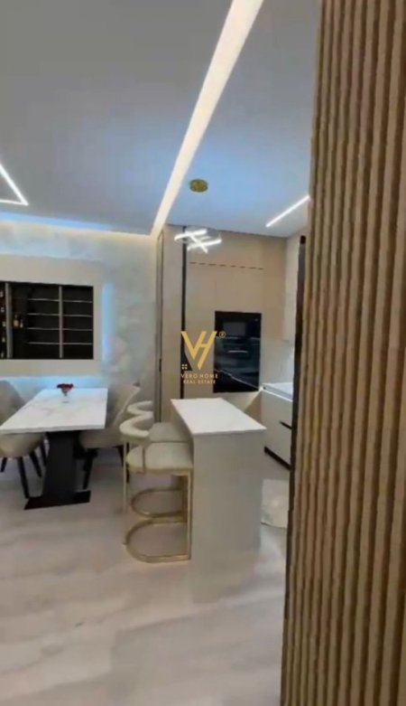 Tirane, shitet apartament 2+1+Ballkon Kati 1, 104 m² 250.000 € (RELUX RESIDENCE, SHKOZË)