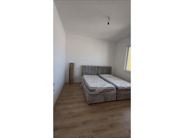 Tirane, jepet me qera apartament 1+1 Kati 4, 56 m² 270 € 