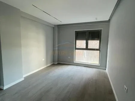 Tirane, shitet apartament 1+1 Kati 2, 76 m² 18.000.000 € 
