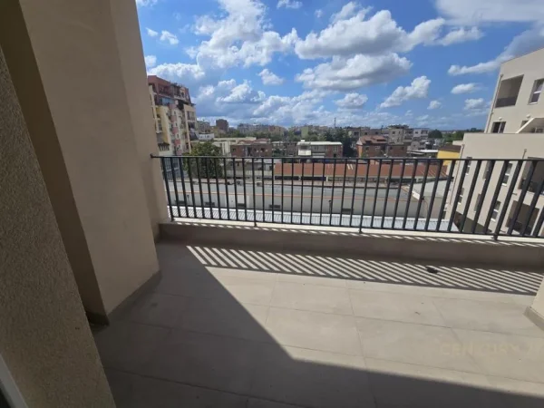 Tirane, shitet apartament 2+1 Kati 3, 117 m² 187.000 € (Kompleksin Aura)