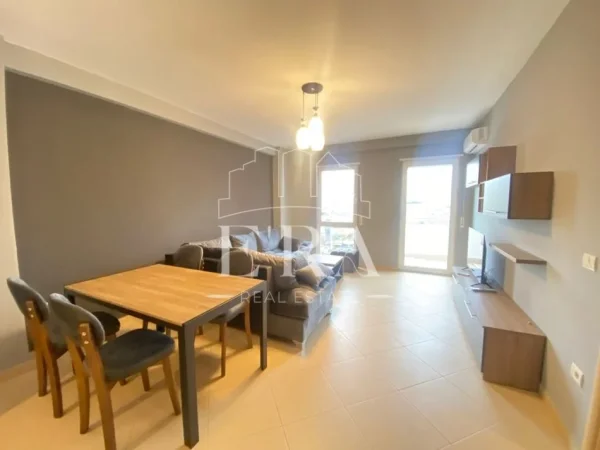 Durres, jepet me qera apartament 2+1 Kati 4, 100 m² 420 € (Ish Rajoni i policise)