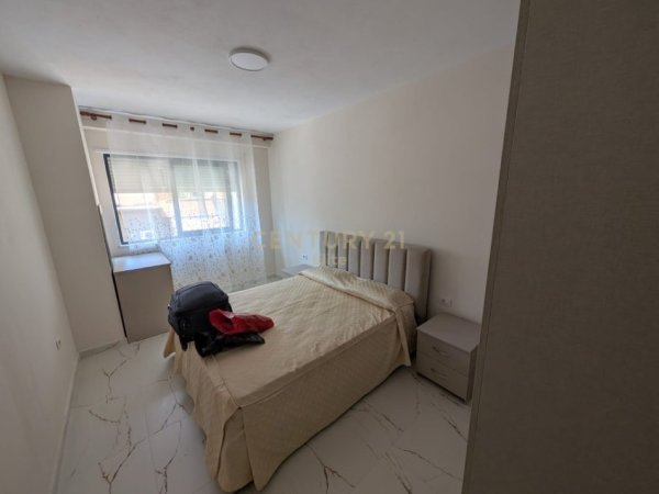 Tirane, jepet me qera apartament 1+1 Kati 2, 70 m² 800 € (Rruga e Durresit.)