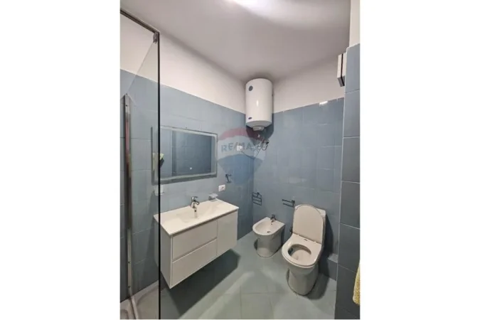 Tirane, jepet me qera apartament 2+1+Ballkon , 110 m² 600 € (Teodor Keko)