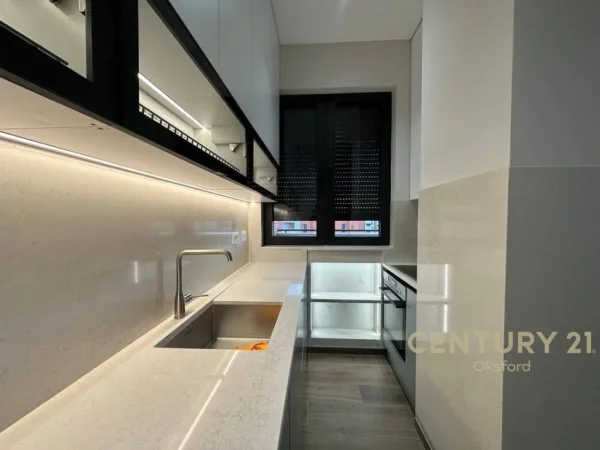 Tirane, jepet me qera apartament 2+1 Kati 7, 134 m² 1.500 € (Kompleksi Deliorgji)