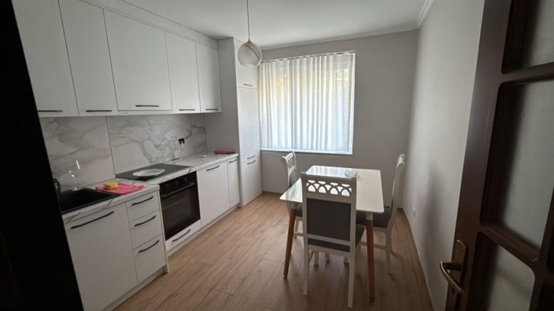 Tirane, jepet me qera apartament 1+1 Kati 2, 60 m² 710 € (rruga ismail qemali)