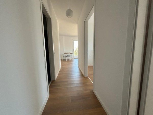Tirane, jepet me qera apartament 2+1 Kati 7, 850 € 