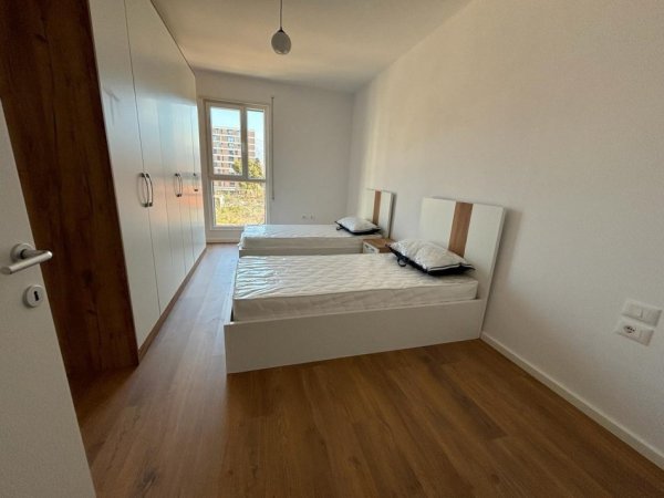 Tirane, jepet me qera apartament 2+1 Kati 7, 850 € 