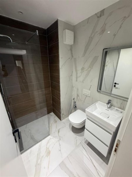 Tirane, jepet me qera apartament 2+1+Aneks+Ballkon Kati 5, 120 m² 1.250 € (PARKU OLIMPIK)
