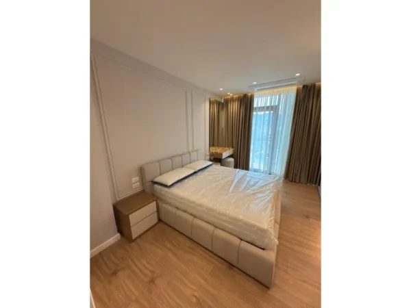 Tirane, jepet me qera apartament 2+1+Aneks+Ballkon Kati 11, 154 m² 2.100 € (Liqeni)