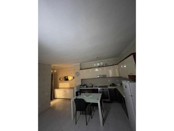 Tirane, jepet me qera apartament 2+1 Kati 5, 100 m² 600 € (Don Bosko)