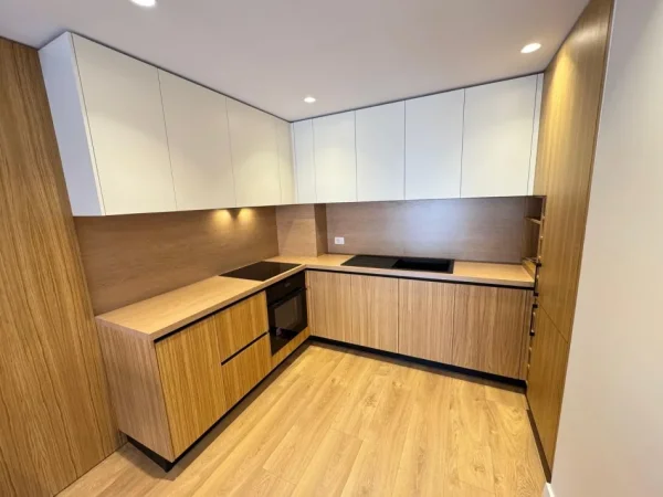 Tirane, jepet me qera apartament 1+1 Kati 3, 750 € 