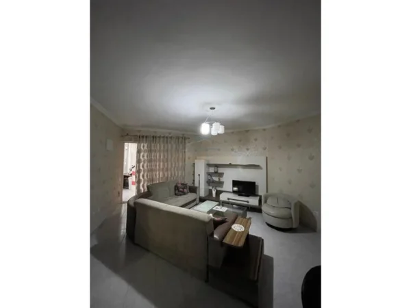 Tirane, jepet me qera apartament 2+1 Kati 5, 100 m² 600 € (Don Bosko)