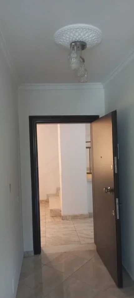 Tirane, jepet me qera apartament 1+1 Kati 5, 58 m² 380 € (rruga muhamet deliu)