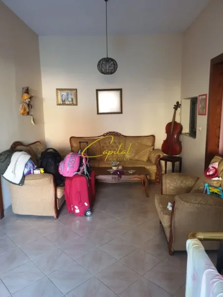 Tirane, jepet me qera apartament 2+1 Kati 1, 120 m² 650 € (ISH STACIONI TRENIT)