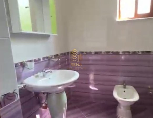Tirane, jepet me qera shtepi 2+1 Kati 1, 80 m² 300 € (Shkoze , Firma Kamberi)
