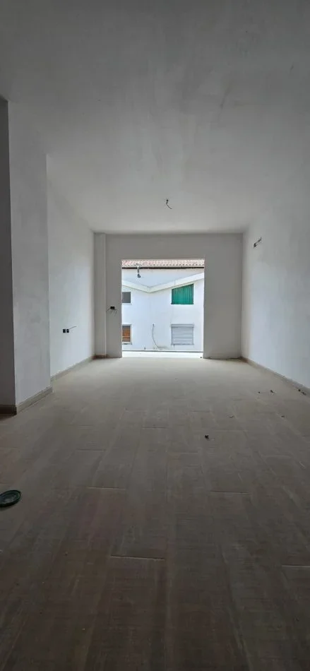 Tirane, shitet apartament 1+1+Ballkon Kati 1, 73 m² 138.700 € (RRUGA JORDAN MISJA)