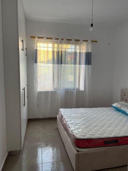 Tirane, jepet me qera apartament 1+1 Kati 0, 50 m² 450 € (100 m ne vije ajrore nga UNI Marin Barleti Selite)