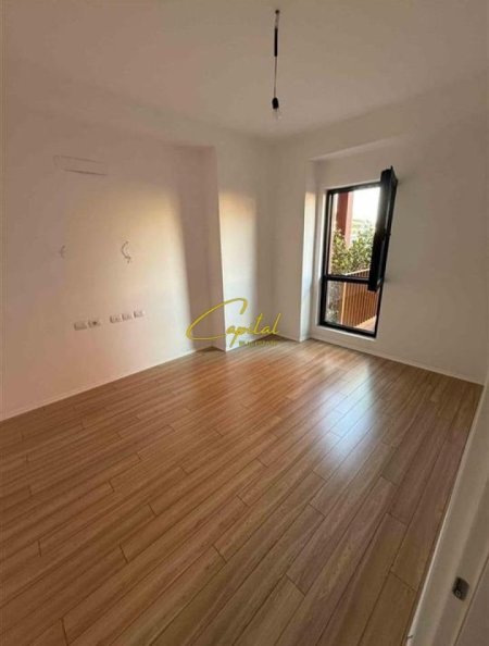 Tirane, shitet apartament 2+1 Kati 4, 113 m² 317.000 € (KOMPLEKSI GARDEN BUILDING)